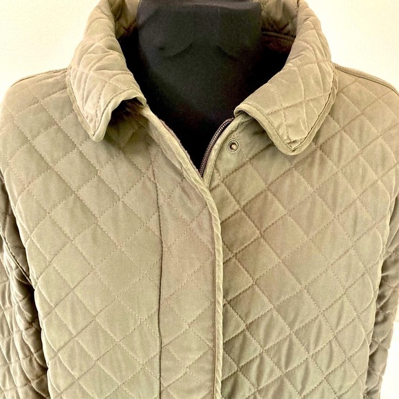 Van Heusen quilted, zip up riding jacket, size Large - Picture 5 of 8